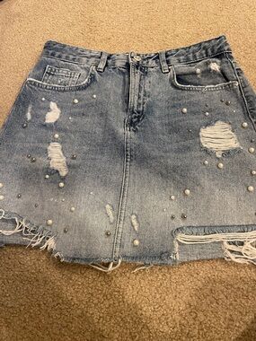 EUC Zara Distressed Pearl-Embellished Blue Denim mini Skirt, M